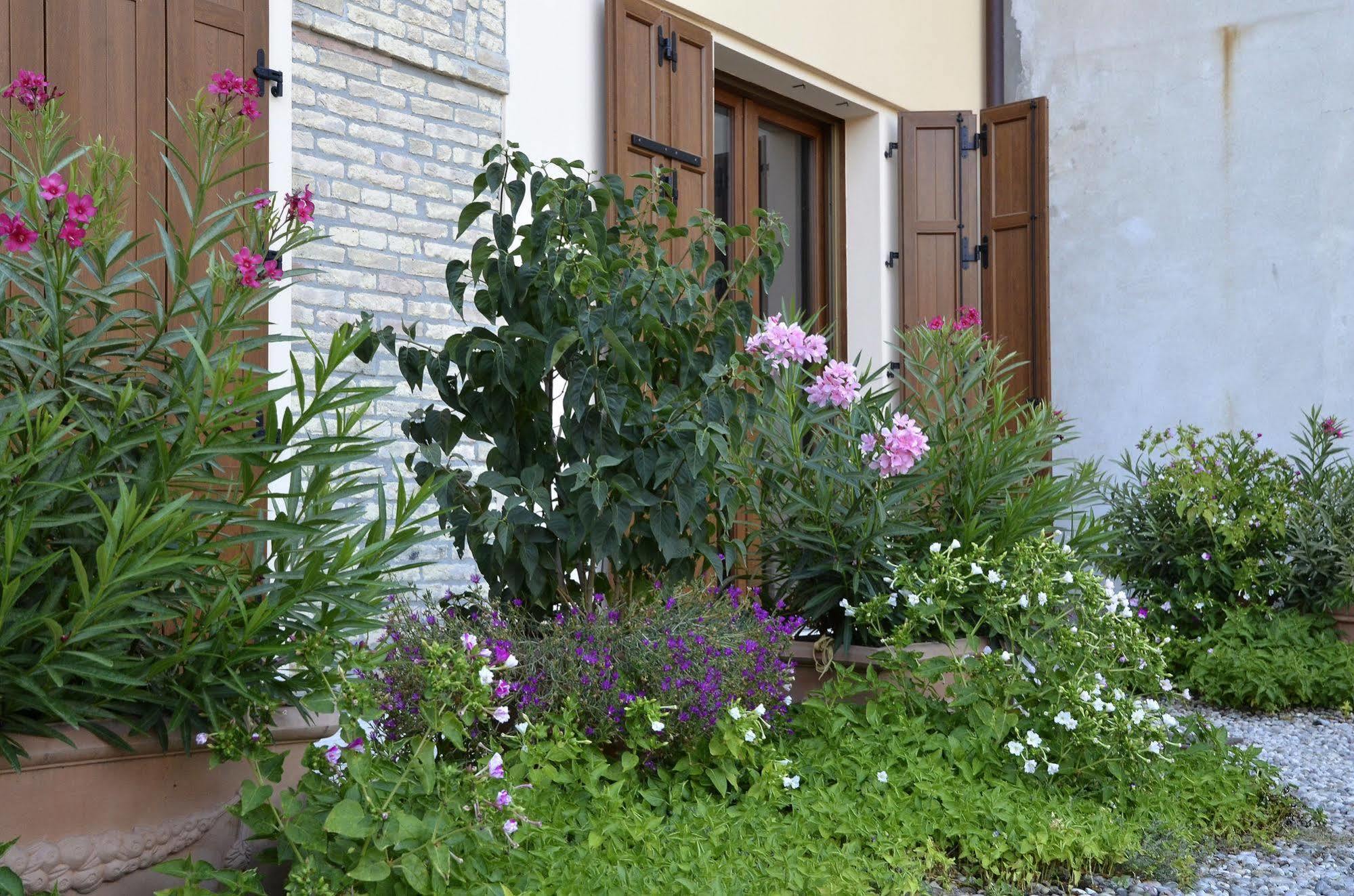 9 Muse Bed And Breakfast Canneto sull'Oglio Exterior photo